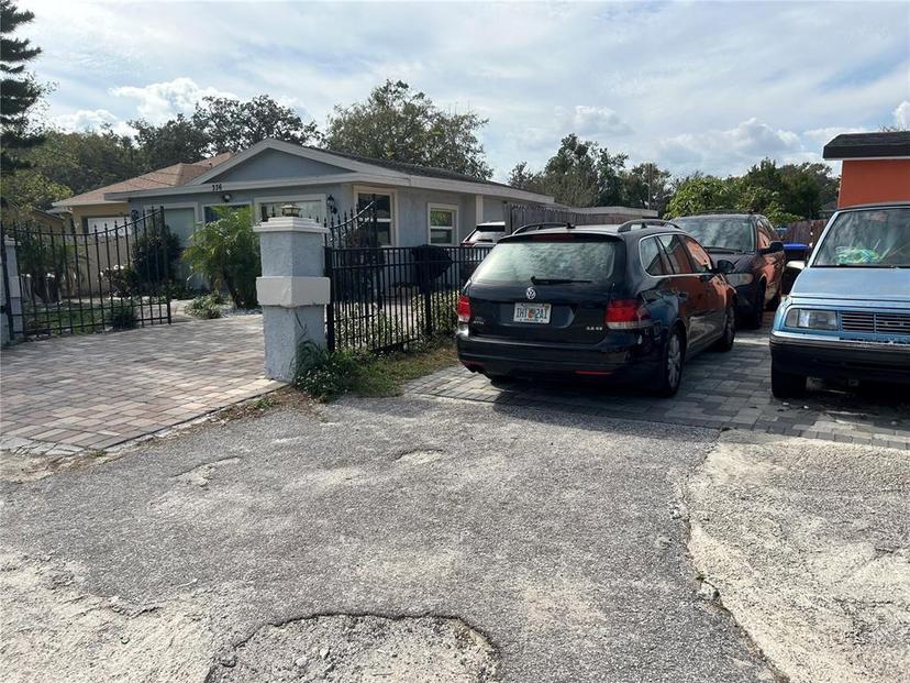 Picture of 330 S Buena Vista Avenue, Orlando FL 32835