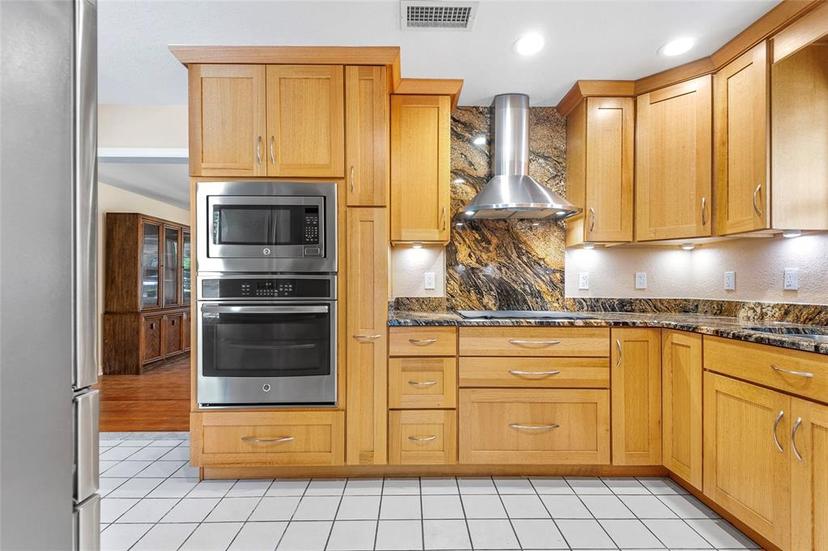 Picture of 335 W Bay Street, Winter Garden FL 34787