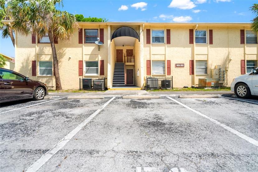Picture of 7529 Abonado Road Unit 7529, Tampa FL 33615