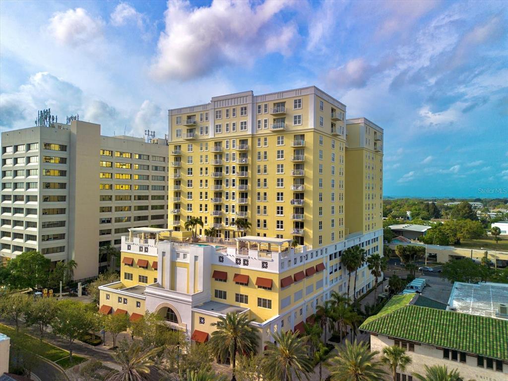 Picture of 628 Cleveland Street Unit 906, Clearwater, FL 33755