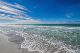Picture of 1390 Gulf Boulevard Unit 104, Clearwater, FL 33767