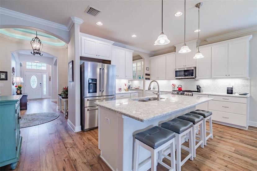 Picture of 17609 Buckingham Garden Drive, Lithia FL 33547