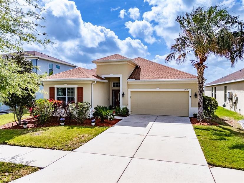 Picture of 17609 Buckingham Garden Drive, Lithia FL 33547