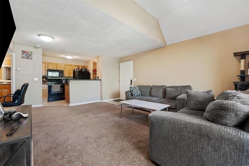 Picture of 325 Lakepointe Drive Unit 303, Altamonte Springs FL 32701