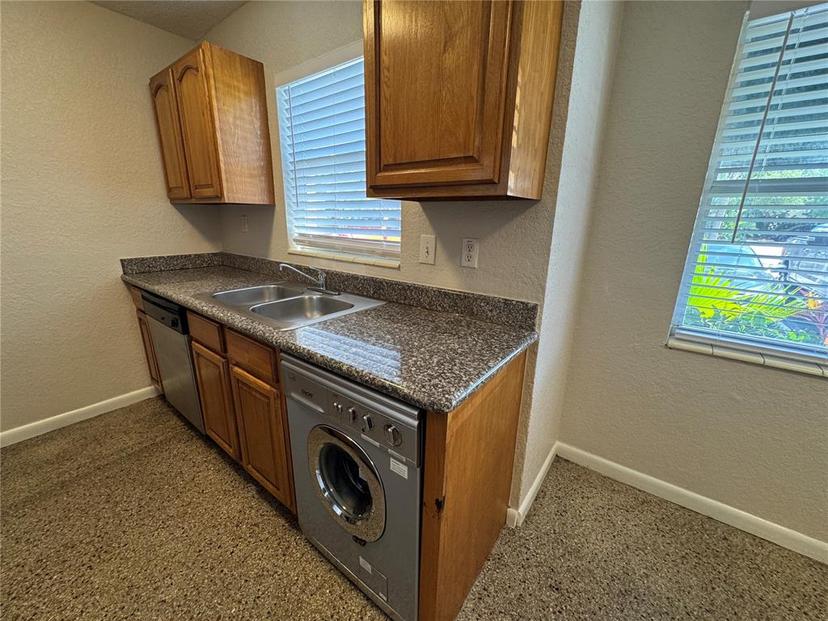Picture of 212 S Church Avenue Unit 105, Tampa FL 33609