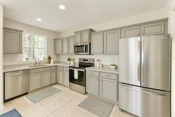 Picture of 3275 Oak Brook Lane, Eustis, FL 32736