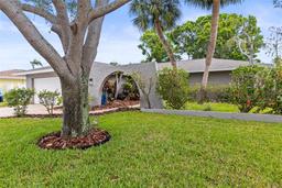 Picture of 13841 89Th Avenue, Seminole, FL 33776