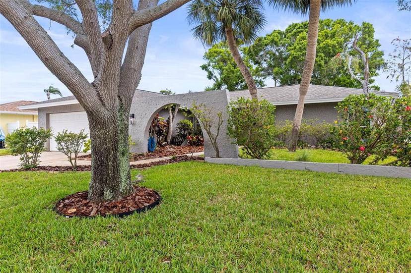Picture of 13841 89Th Avenue, Seminole FL 33776
