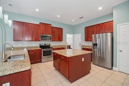 Picture of 960 Country Charm Circle, Oviedo, FL 32765