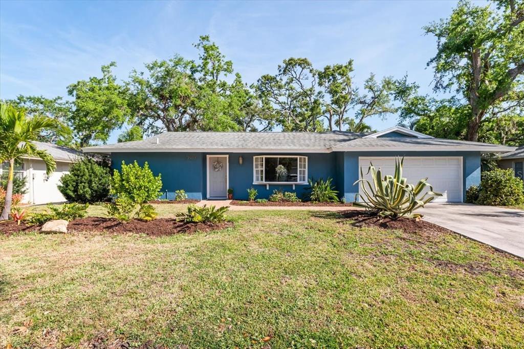 Picture of 2933 Mayflower Street, Sarasota, FL 34231