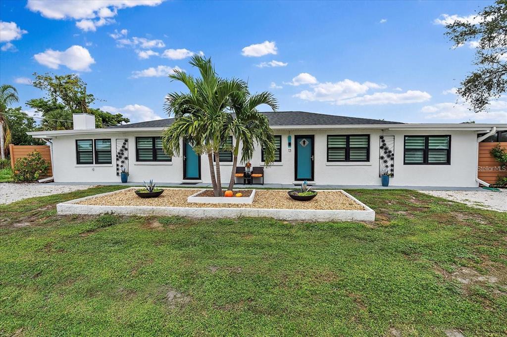 Picture of 11 1St Street E, Nokomis, FL 34275