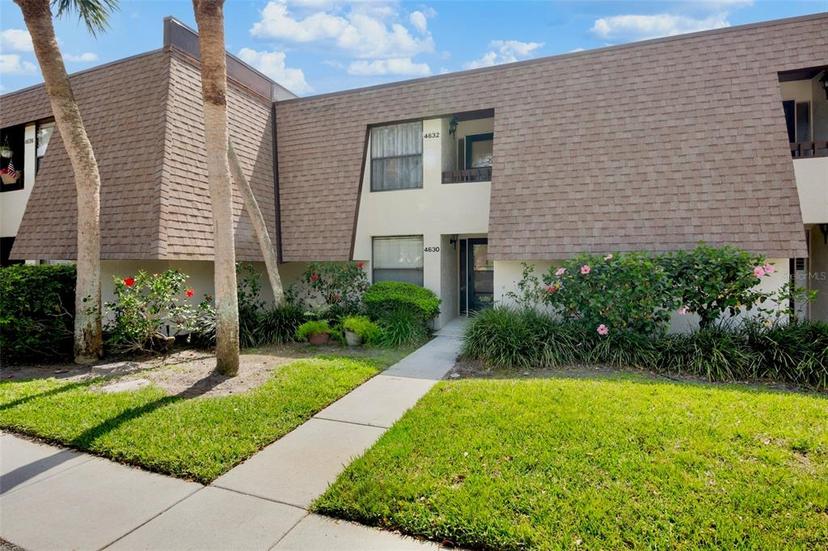 Picture of 4632 Ringwood Meadow Unit 28, Sarasota FL 34235