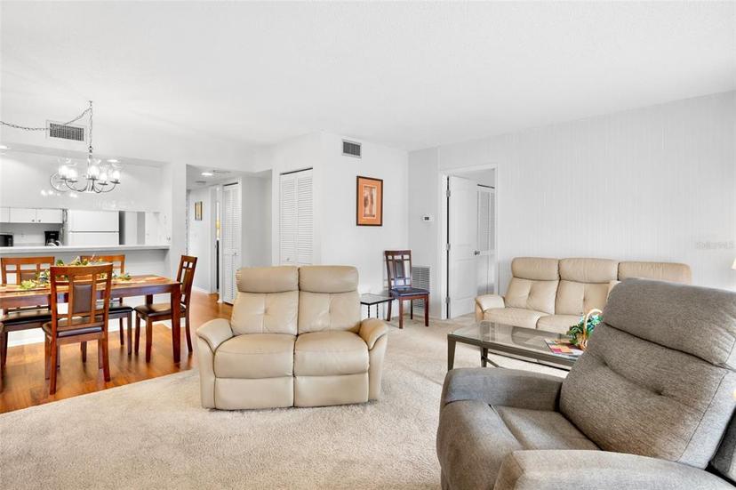 Picture of 4632 Ringwood Meadow Unit 28, Sarasota FL 34235