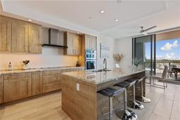 Picture of 1155 N Gulfstream Avenue Unit 508, Sarasota, FL 34236