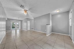 Picture of 1929 Crown Park Drive, Valrico, FL 33594