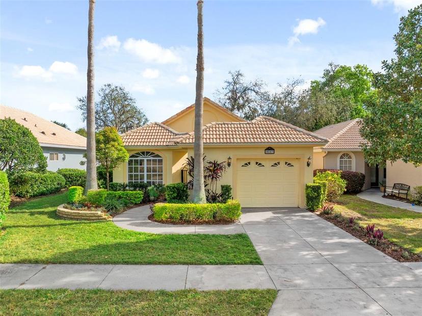 Picture of 9027 Saint Andrews Way, Mount Dora FL 32757