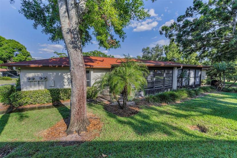 Picture of 2240 Spruce Lane Unit D, Palm Harbor FL 34684