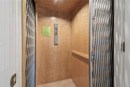 Picture of 10144 Arbor Run Drive Unit 157, Tampa, FL 33647
