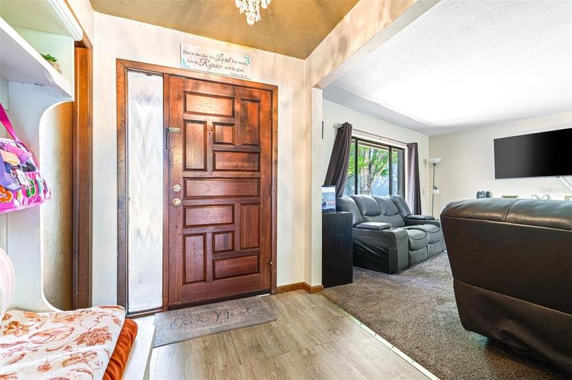 Picture of 12503 Twisted Oak Drive, Tampa FL 33624