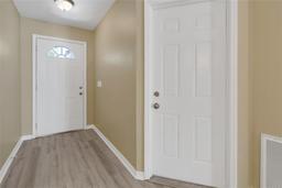 Picture of 10212 Takomah Trail, Tampa, FL 33617