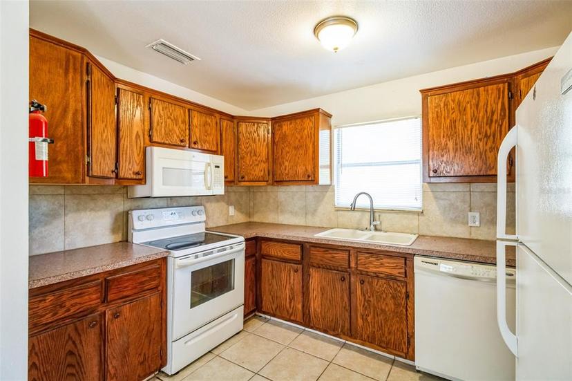Picture of 1720 S Warnell Road, Coleman FL 33521