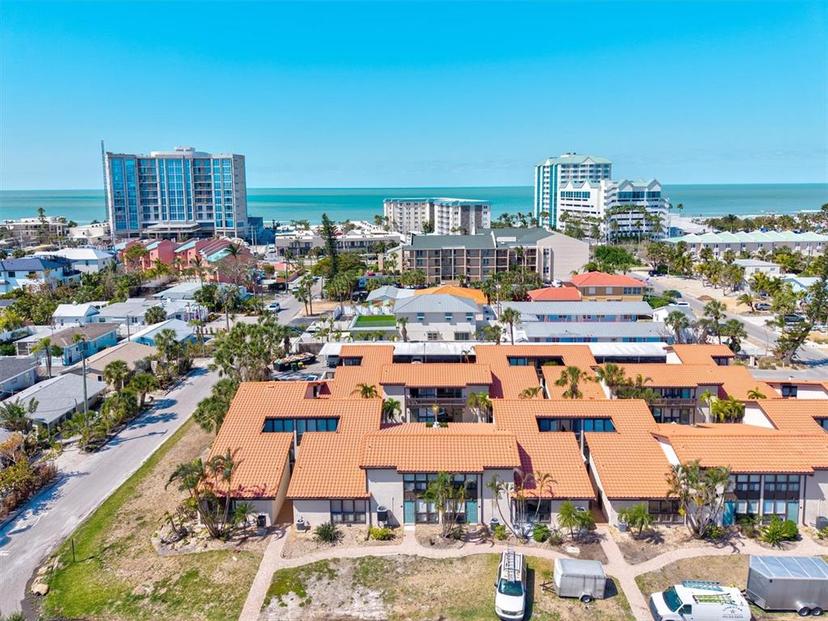 Picture of 800 S Blvd Of The Presidents Unit 3, Sarasota FL 34236