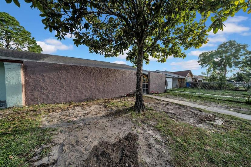 Picture of 8325 Elkwood Lane, Tampa FL 33615