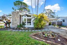 Picture of 9107 Bay Street Ne, St Petersburg, FL 33702
