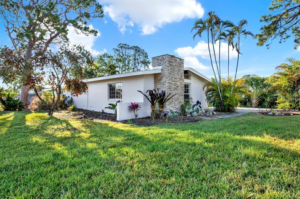Picture of 9107 Bay Street Ne, St Petersburg, FL 33702