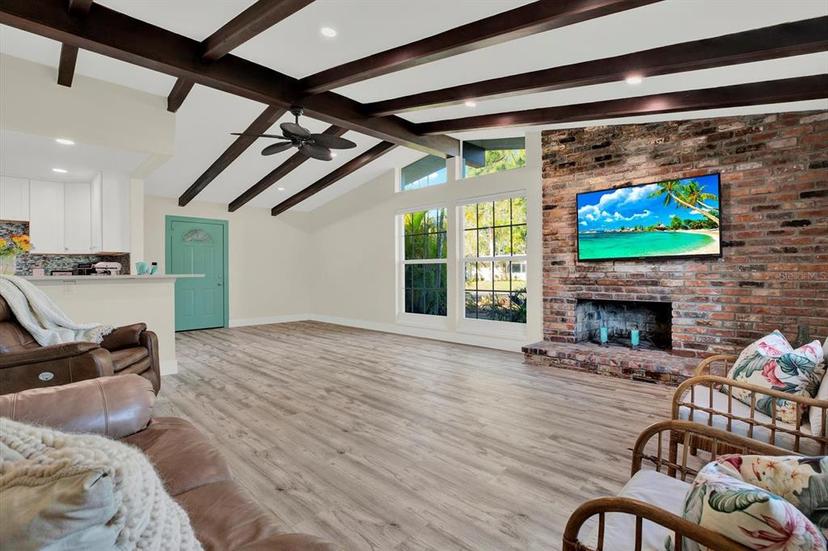 Picture of 9107 Bay Street Ne, St Petersburg FL 33702