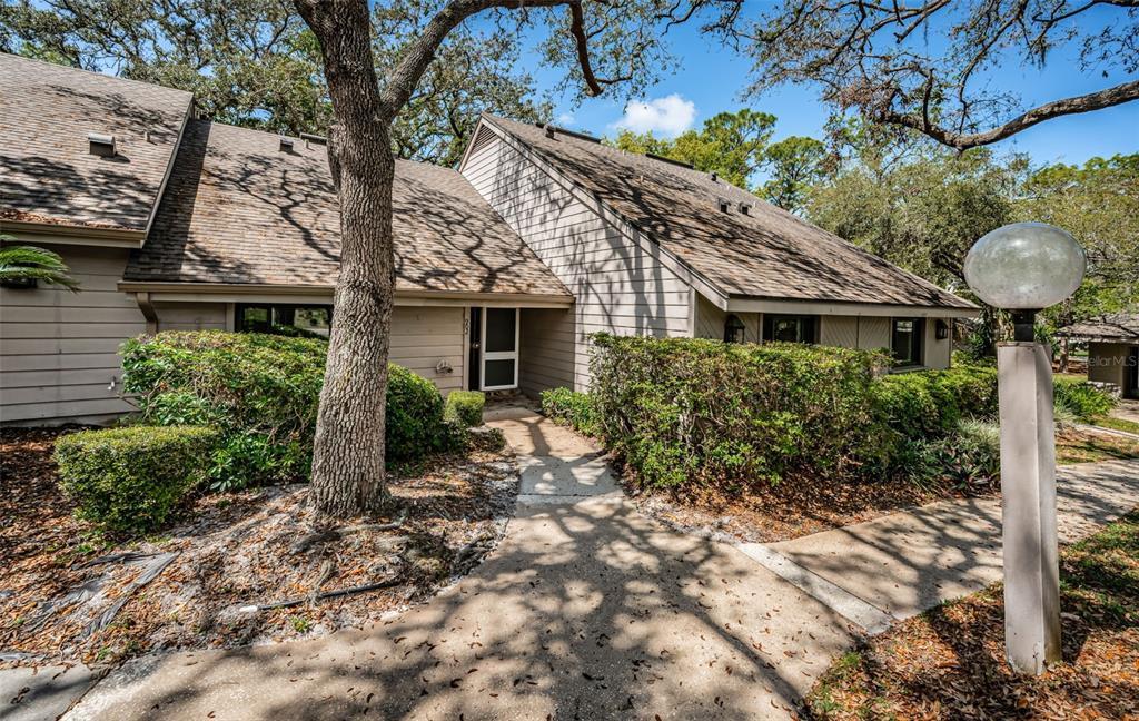 Picture of 902 Old Mill Pond Road, Palm Harbor, FL 34683
