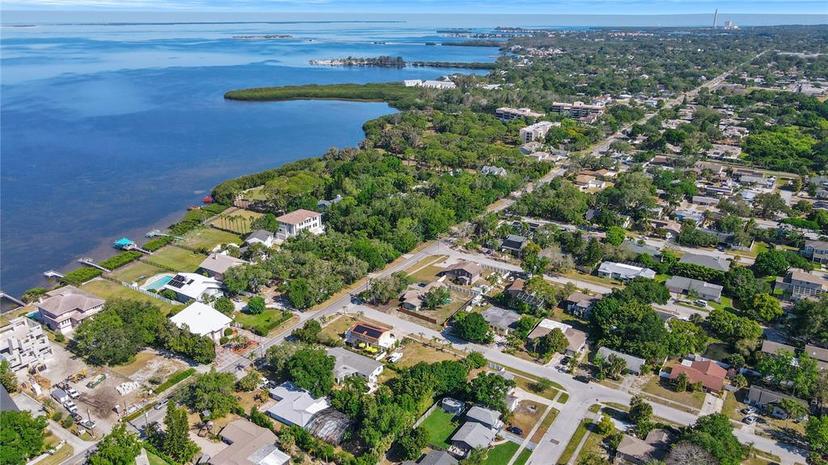 Picture of 1424 Castleworks Lane, Tarpon Springs FL 34689
