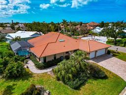 Picture of 284 Lookout Point Drive, Osprey, FL 34229