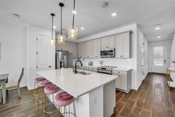 Picture of 823 Longboat Drive, Davenport, FL 33896
