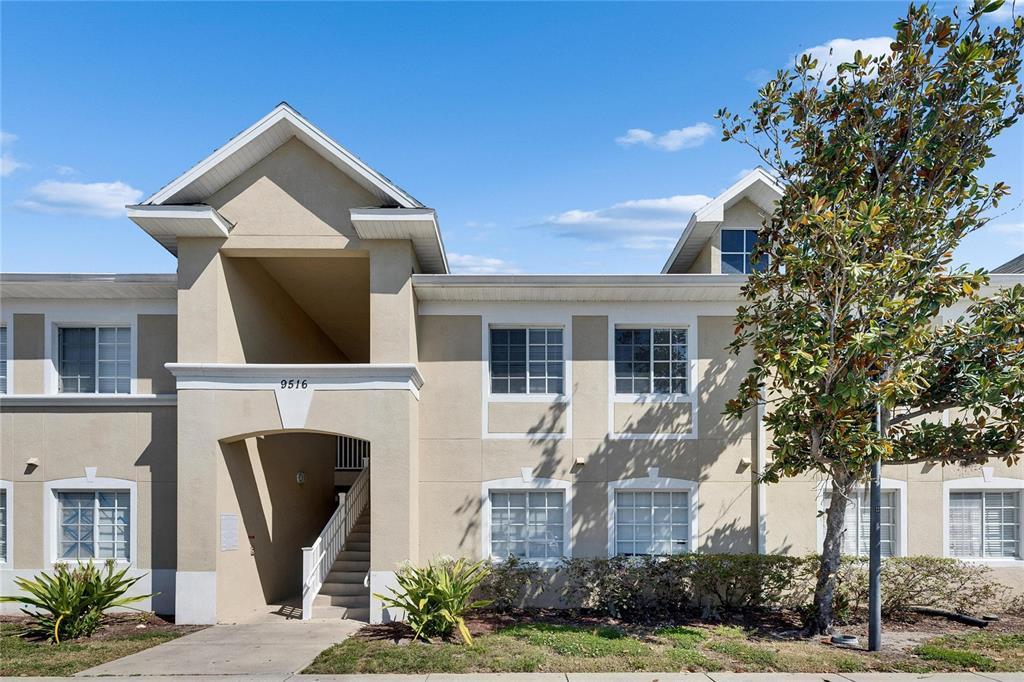 Picture of 9516 Amberdale Court Unit 202, Riverview, FL 33569