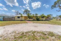 Picture of 551 Morrison Avenue, Englewood, FL 34223