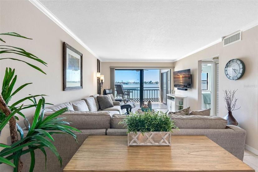 Picture of 6265 Sun Boulevard Unit 204, St Petersburg FL 33715