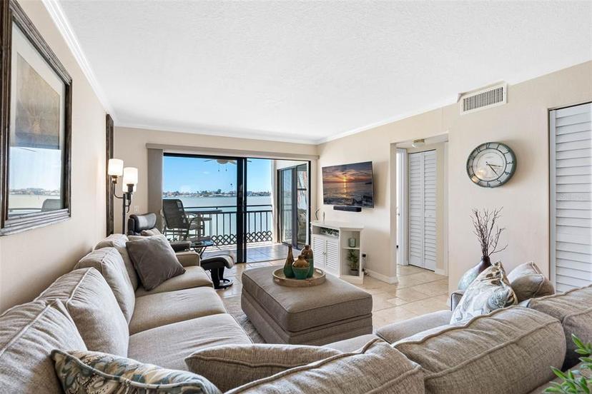 Picture of 6265 Sun Boulevard Unit 204, St Petersburg FL 33715
