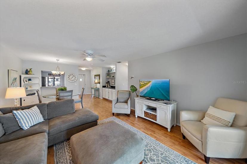 Picture of 764 Avenida Estancia Unit 212, Venice FL 34292