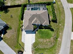 Picture of 818 NE 38Th Street, Cape Coral, FL 33909