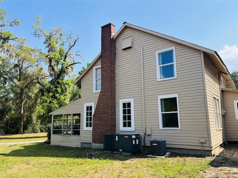 Picture of 18700 Ravenswood Road, Altoona FL 32702