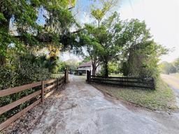 Picture of 18700 Ravenswood Road, Altoona, FL 32702