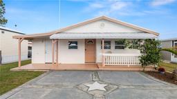 Picture of 7046 Fairview Village Circle, Winter Haven, FL 33881