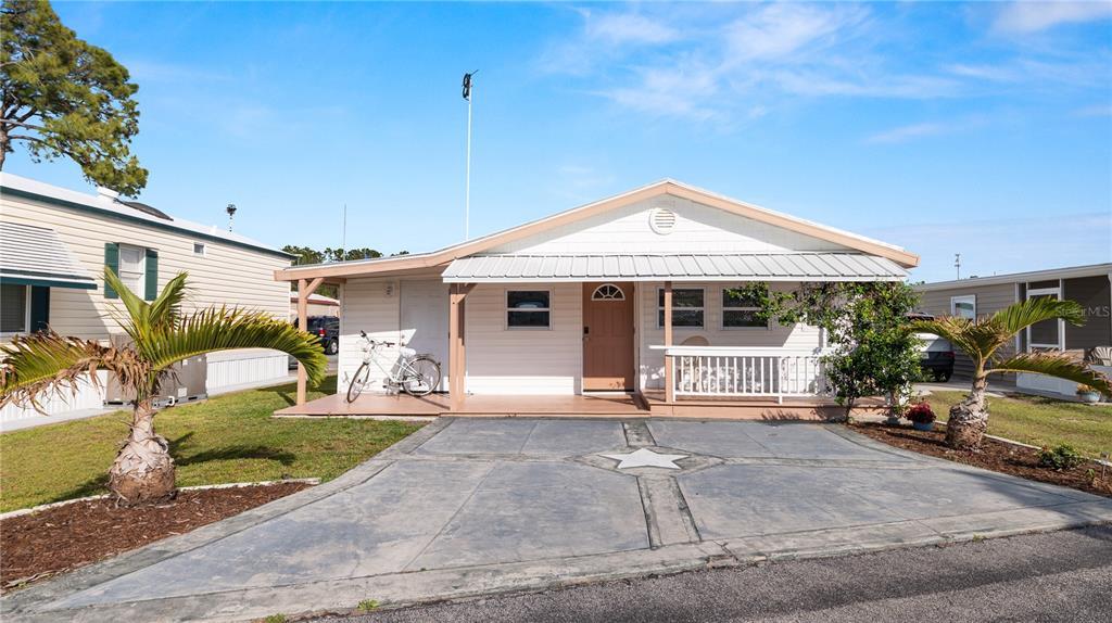 Picture of 7046 Fairview Village Circle, Winter Haven, FL 33881