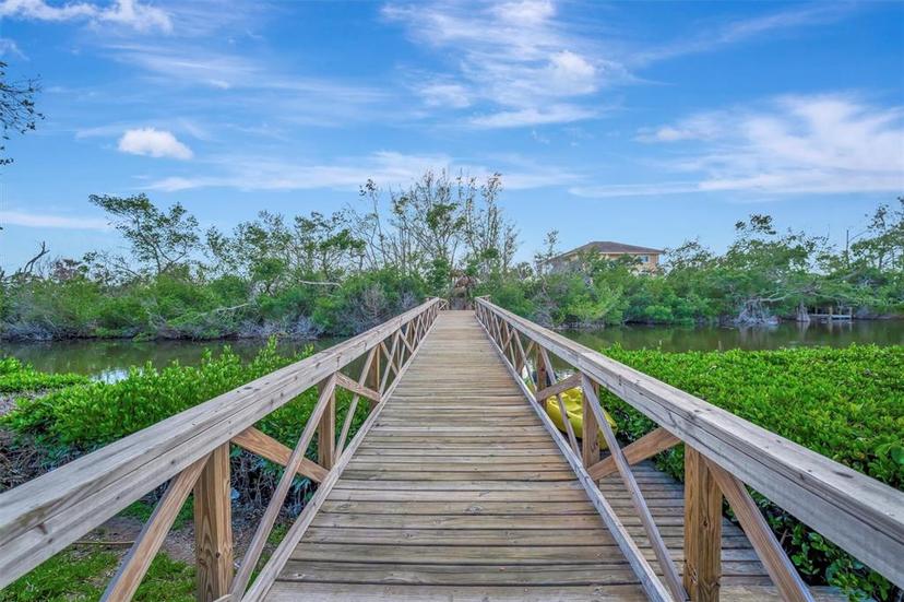 Picture of 8555 Heron Lagoon Circle, Sarasota FL 34242