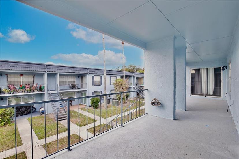 Picture of 5232 Curry Ford Road Unit 406, Orlando FL 32812