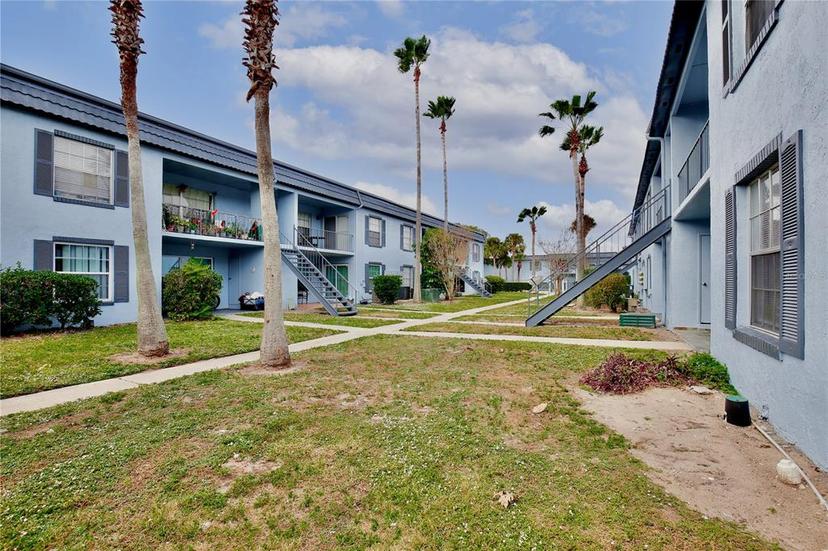 Picture of 5232 Curry Ford Road Unit 406, Orlando FL 32812