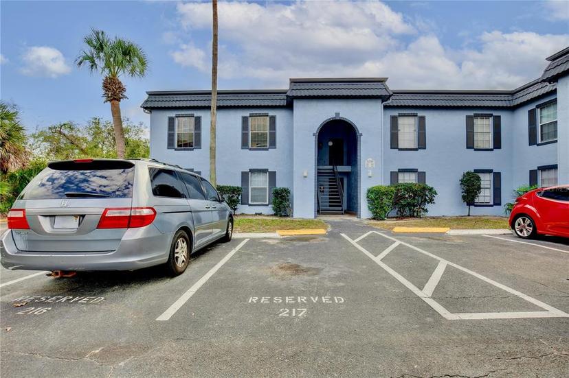 Picture of 5232 Curry Ford Road Unit 406, Orlando FL 32812