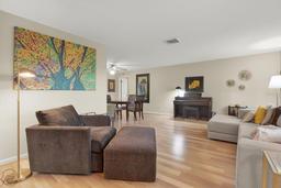Picture of 8085 Quinn Court, Seminole, FL 33777