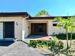 Picture of 500 Oleander Way S, St Petersburg, FL 33707